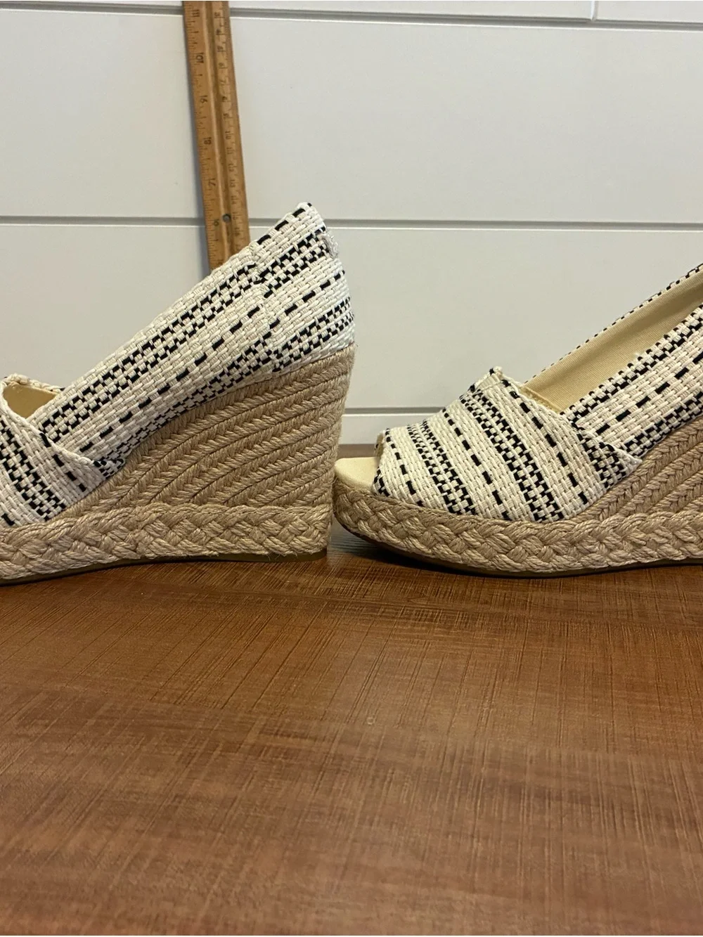 Toms Black & White Striped Espadrille Wedge Peep-Toe 7.5